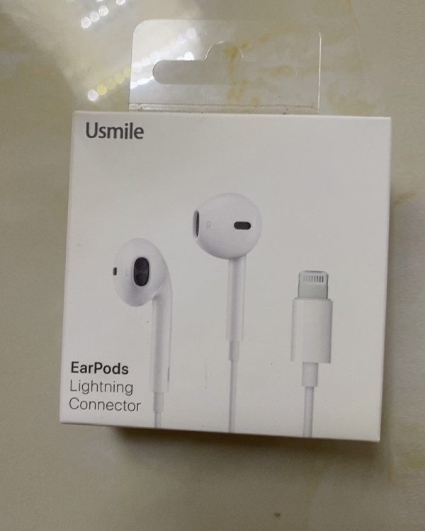 Usmile headset, lightning connector earplugs earphone wired headset, with built-in microphone and volume control, compatible with Apple iPhone 12 11 11 Pro X 7 7 8 Plus [Apple MFi certified] plug and play Fashion